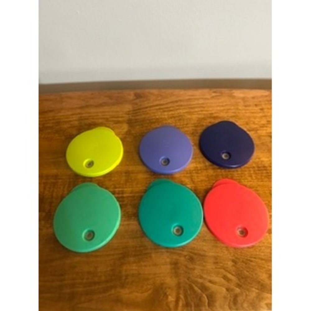 Tupperware Sipper Seal Lids Set of 6 Rainbow Colors 4184A-4 Replacement Lids